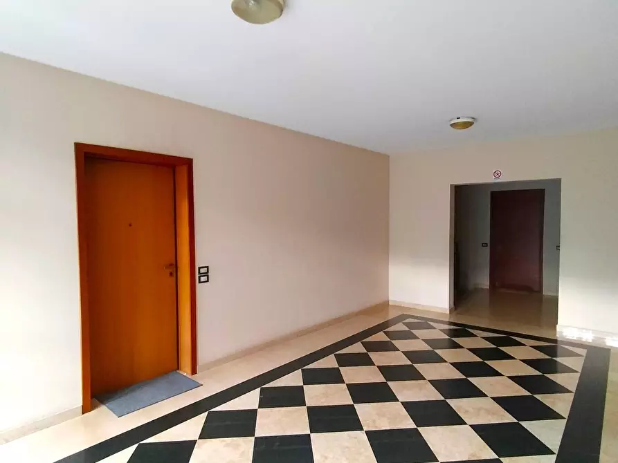 Immagine 9 di Appartamento in vendita  a Bergamo