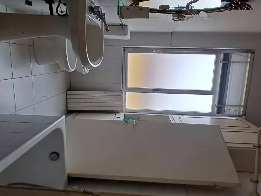 Immagine 15 di Appartamento in vendita  a Massa