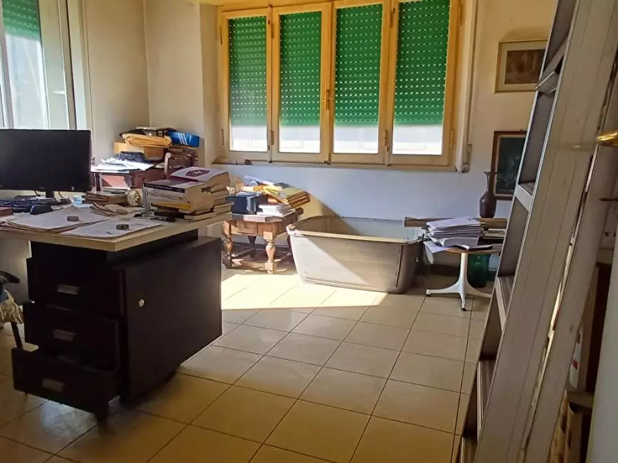 Immagine 11 di Appartamento in vendita  a Massa