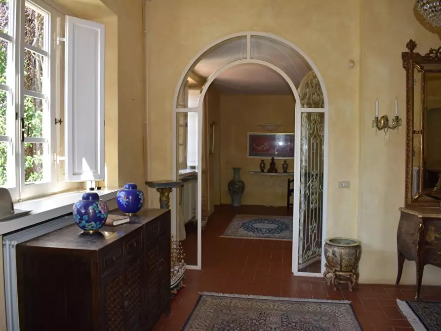 Immagine 7 di Casa colonica in vendita  a Camaiore