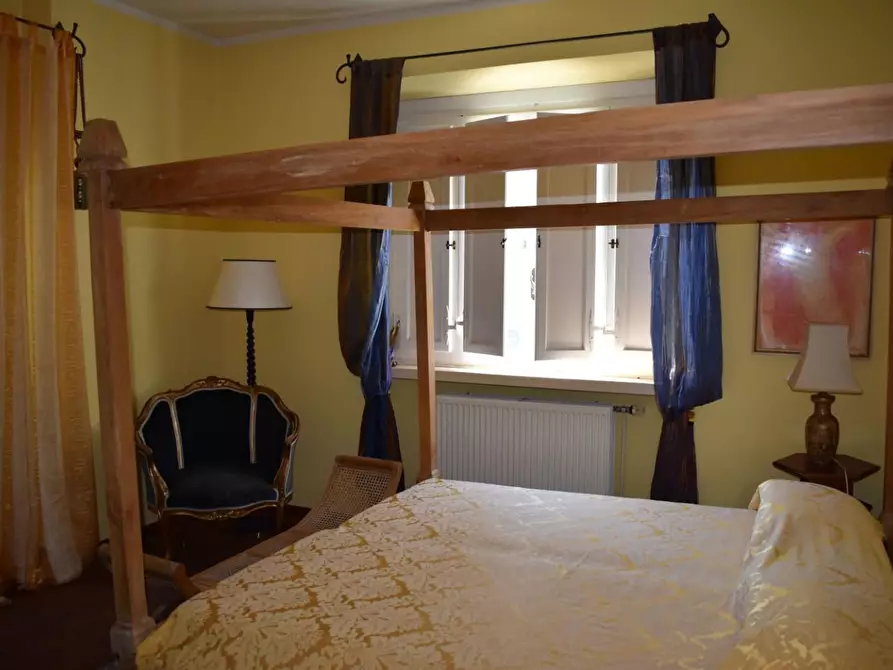 Immagine 22 di Casa colonica in vendita  a Camaiore