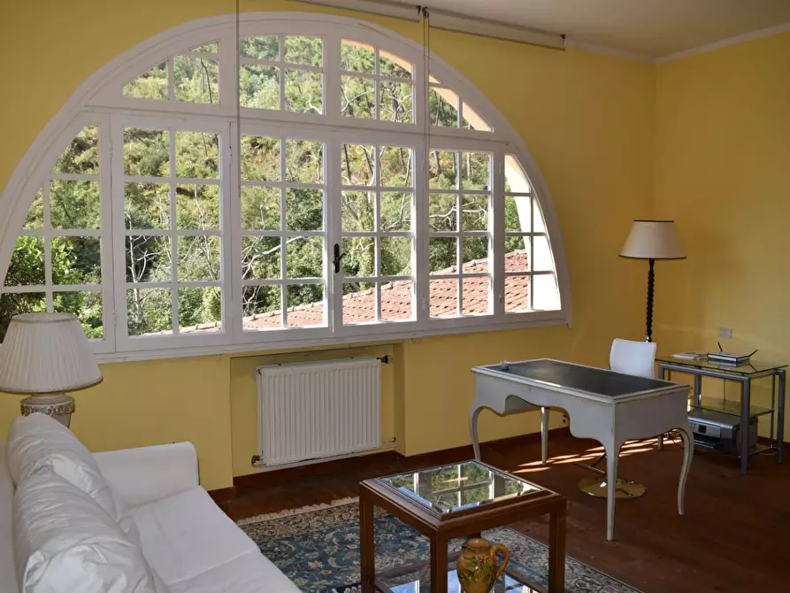 Immagine 19 di Casa colonica in vendita  a Camaiore