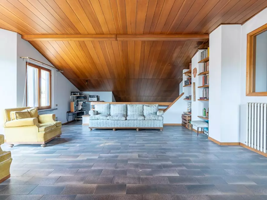 Immagine 7 di Villa in vendita  a Pisa