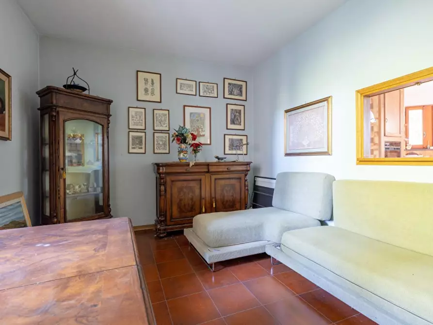 Immagine 4 di Villa in vendita  a Pisa