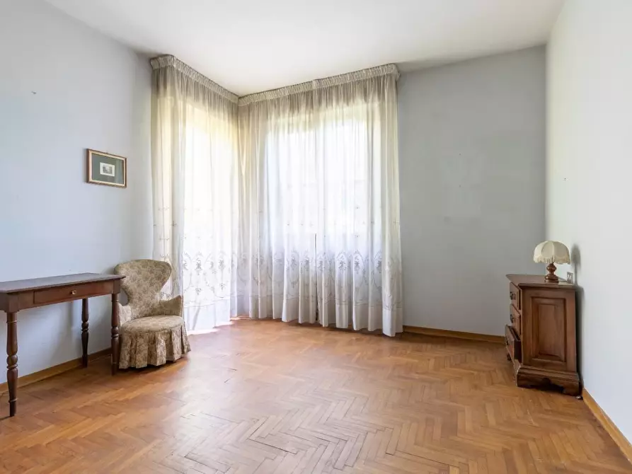 Immagine 12 di Villa in vendita  a Pisa