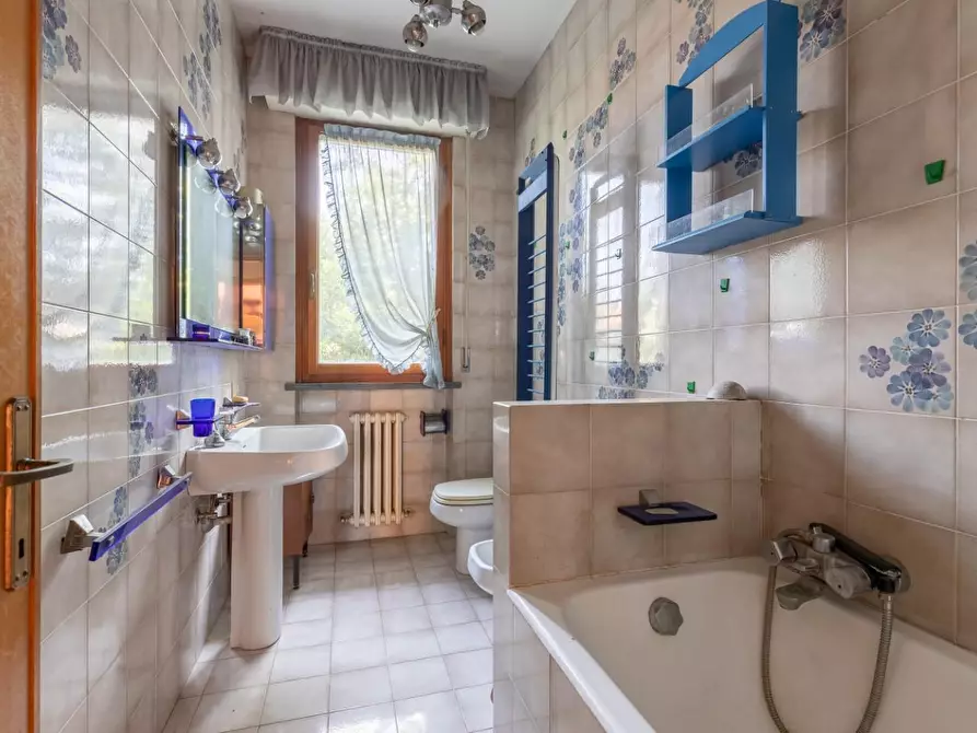 Immagine 10 di Villa in vendita  a Pisa