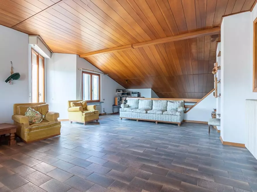 Immagine 6 di Villa in vendita  a Pisa