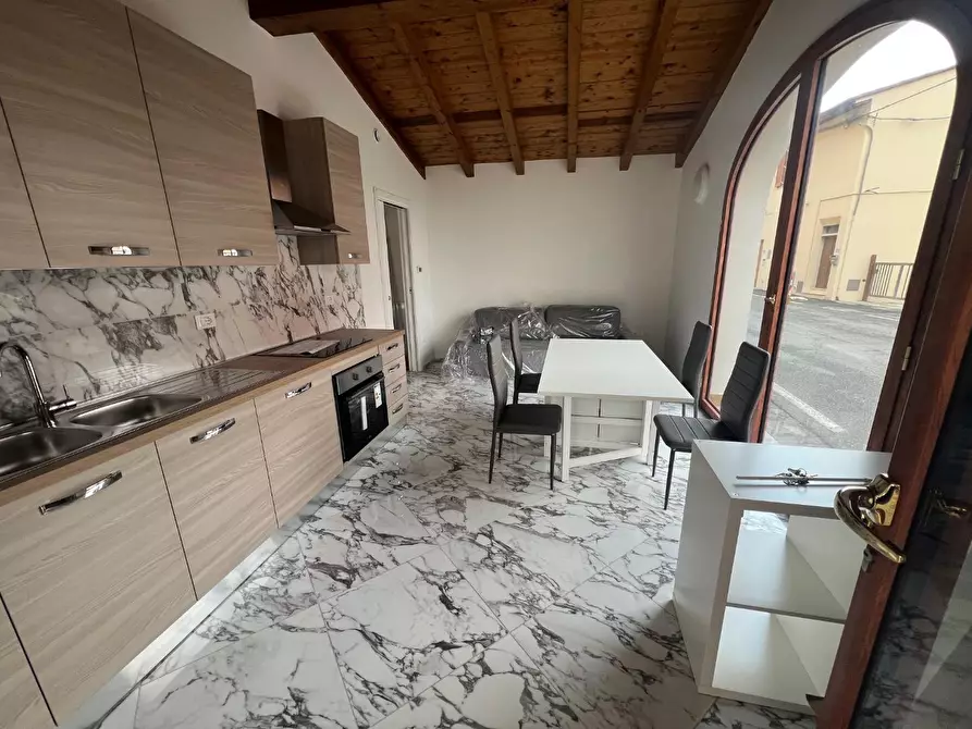 Immagine 10 di Appartamento in affitto  a Empoli