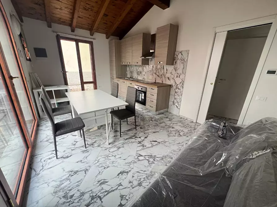 Immagine 15 di Appartamento in affitto  a Empoli