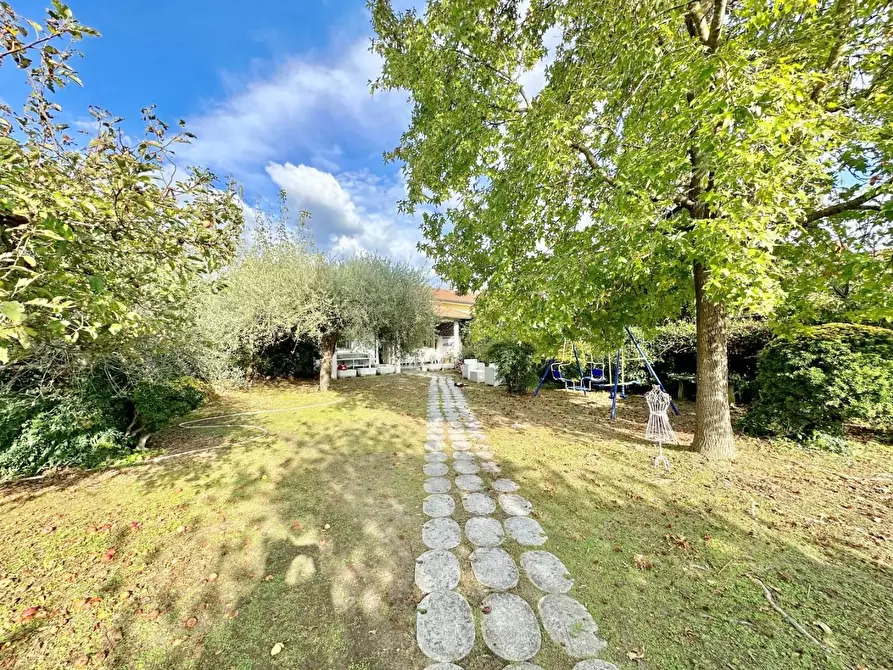 Immagine 31 di Villetta a schiera in vendita  a Pietrasanta