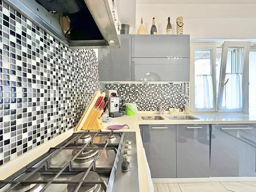 Immagine 26 di Villetta a schiera in vendita  a Pietrasanta