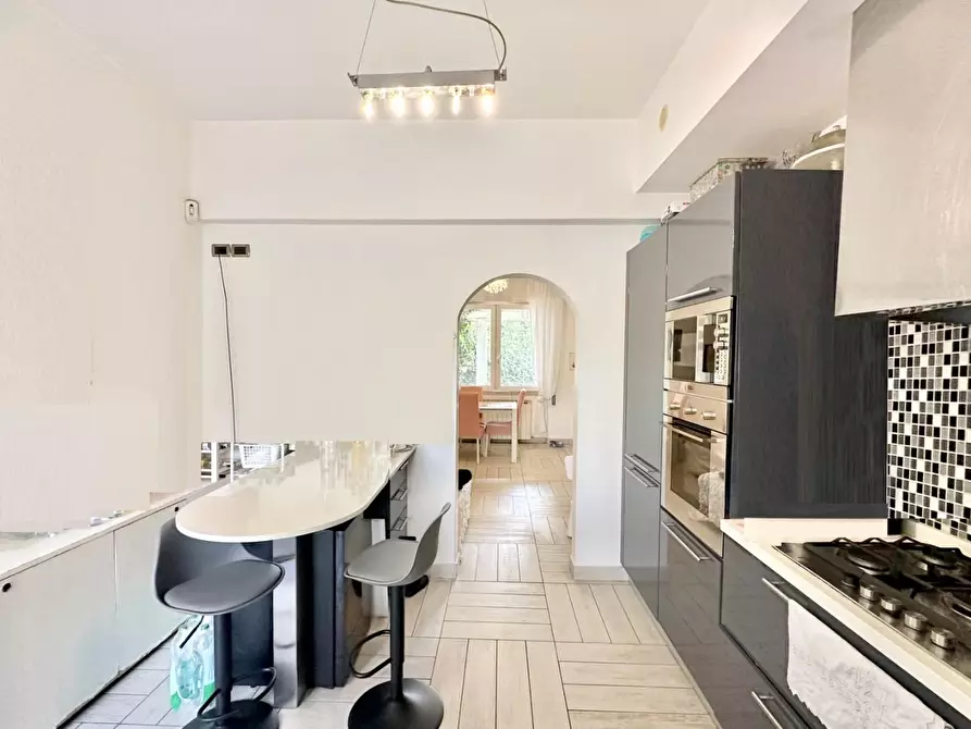 Immagine 28 di Villetta a schiera in vendita  a Pietrasanta