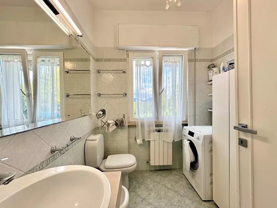 Immagine 11 di Villetta a schiera in vendita  a Pietrasanta