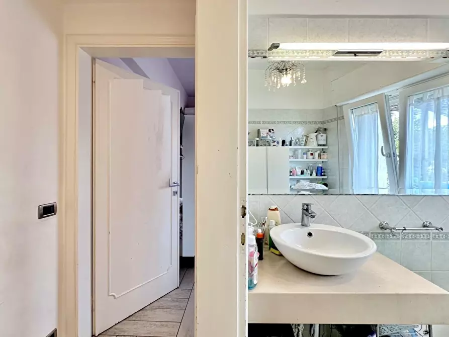 Immagine 15 di Villetta a schiera in vendita  a Pietrasanta