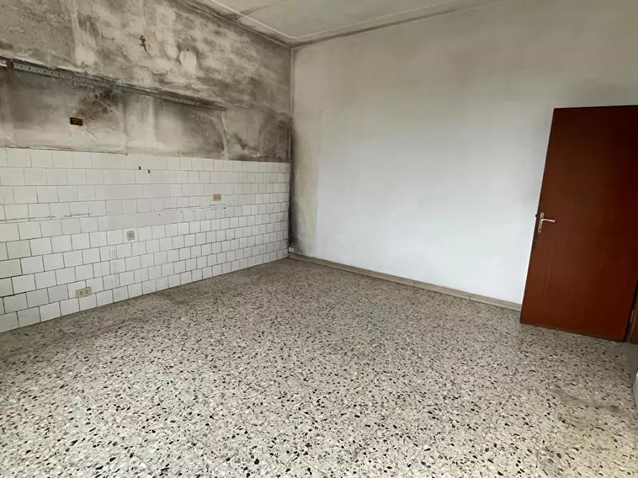 Immagine 6 di Appartamento in vendita  a Pontedera