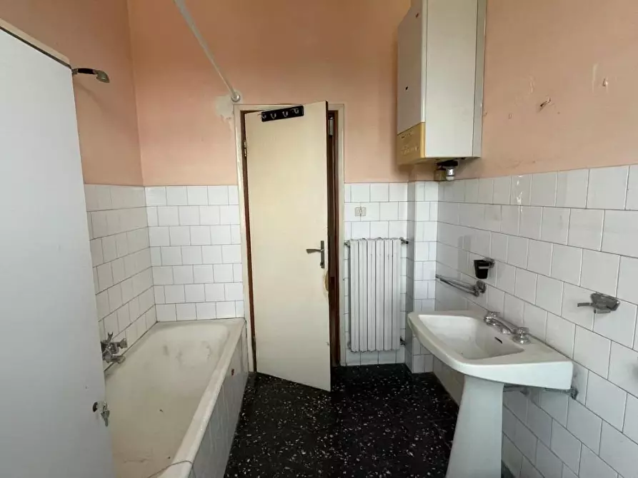 Immagine 12 di Appartamento in vendita  a Pontedera