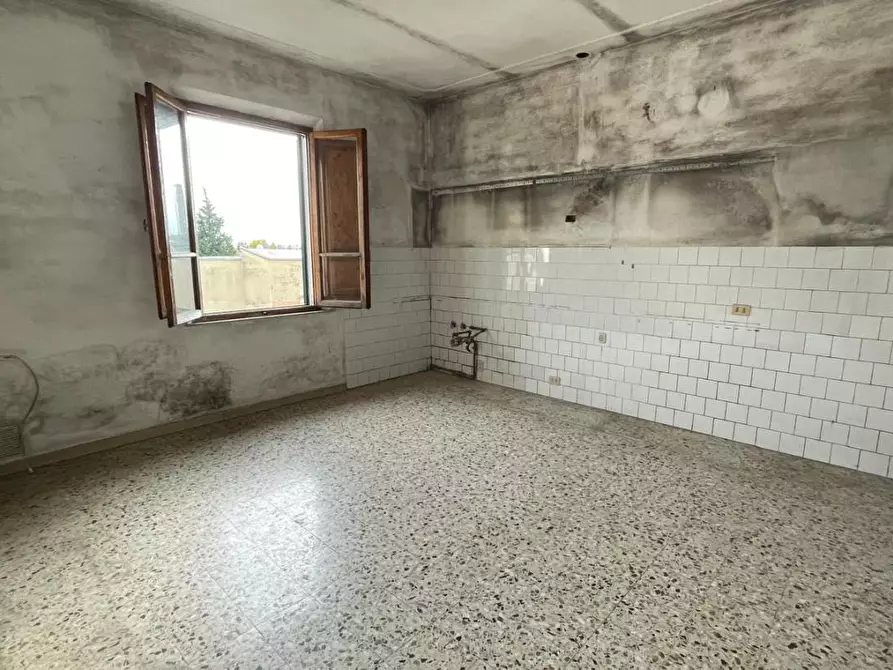 Immagine 5 di Appartamento in vendita  a Pontedera