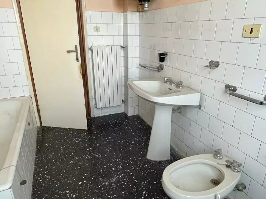 Immagine 13 di Appartamento in vendita  a Pontedera