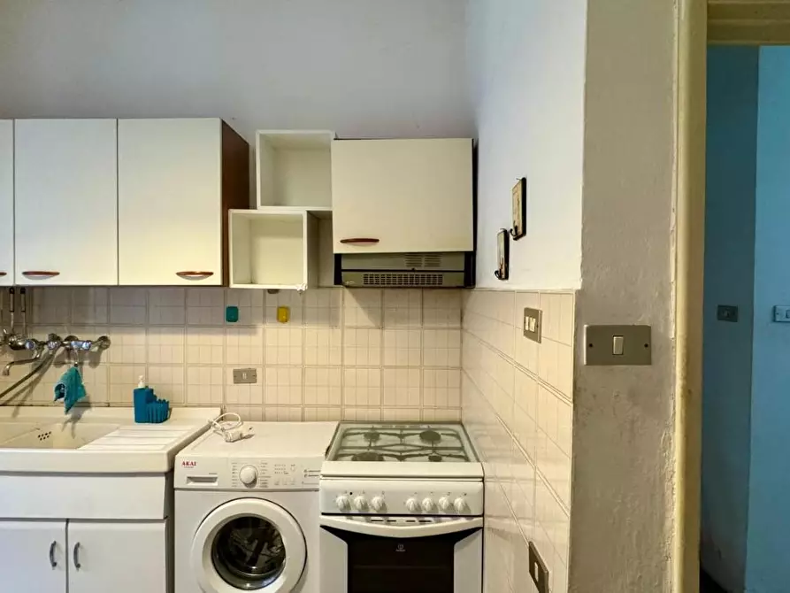 Immagine 17 di Appartamento in vendita  a Siena