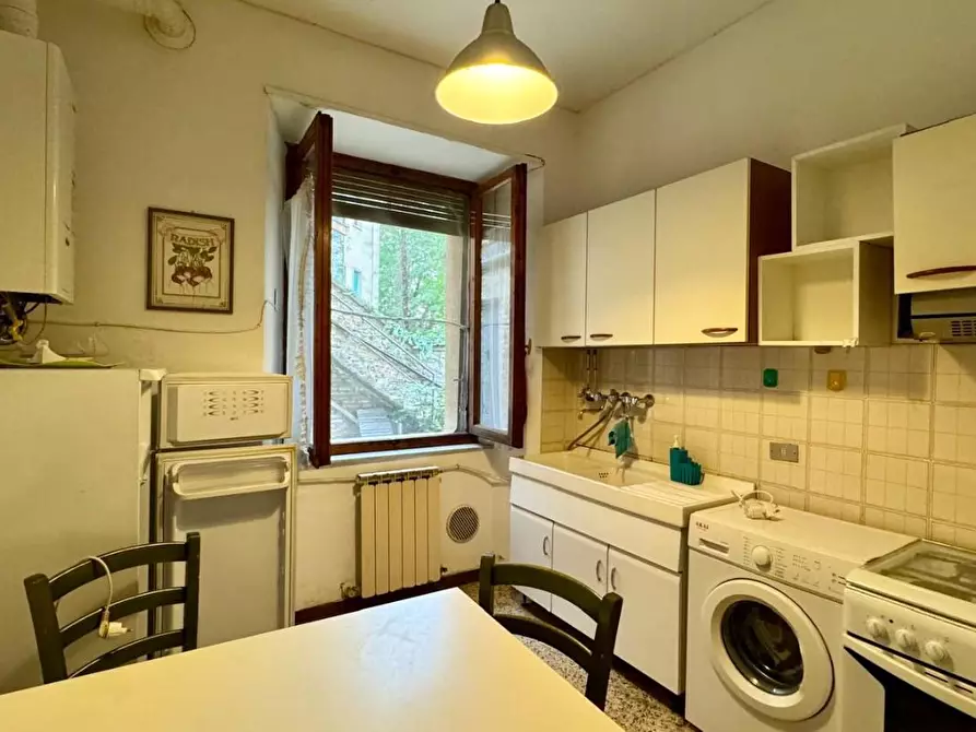 Immagine 12 di Appartamento in vendita  a Siena