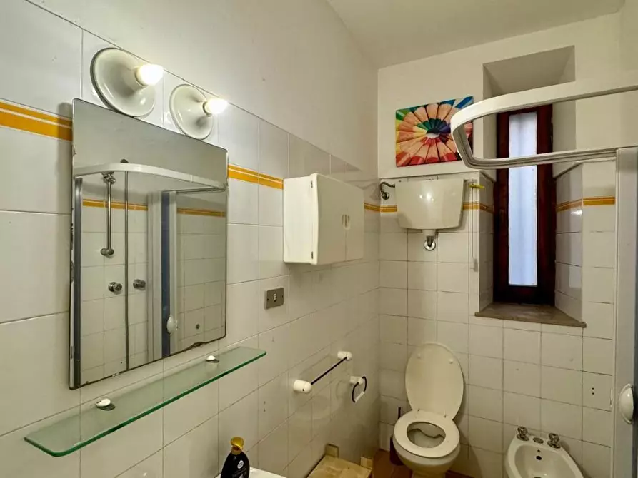 Immagine 11 di Appartamento in vendita  a Siena