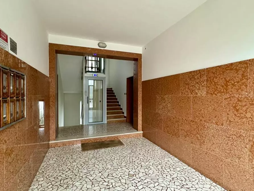 Immagine 28 di Appartamento in vendita  a Siena