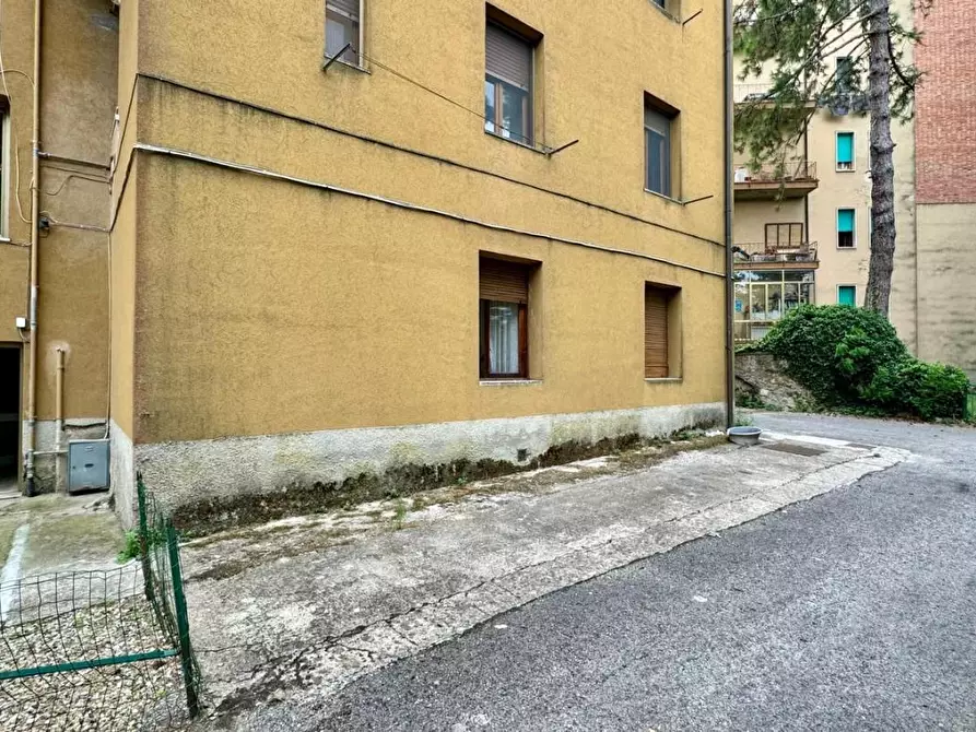 Immagine 23 di Appartamento in vendita  a Siena