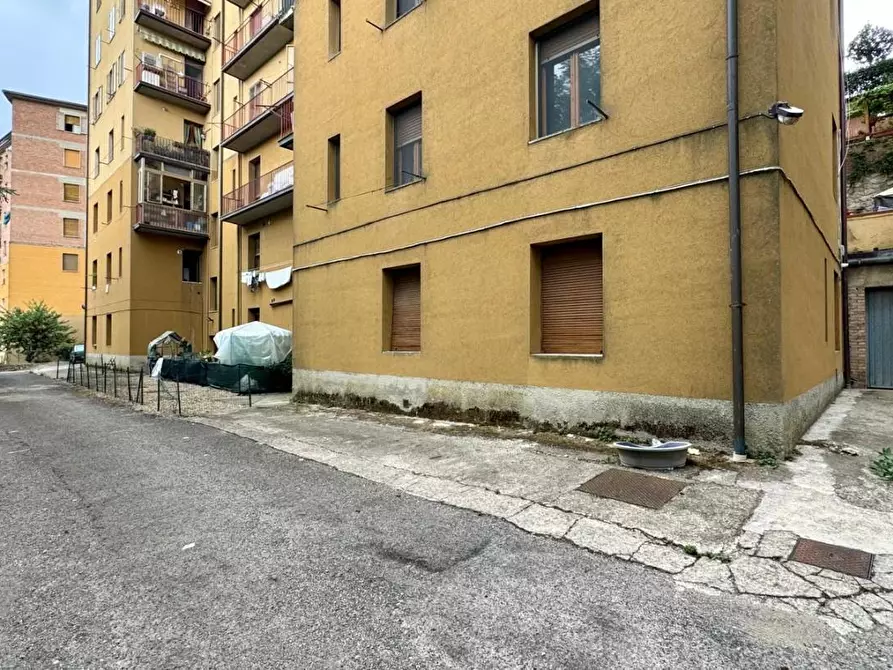 Immagine 26 di Appartamento in vendita  a Siena