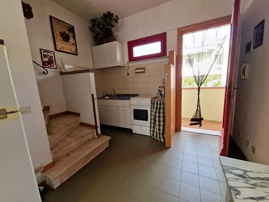 Immagine 13 di Appartamento in vendita  a Rosignano Marittimo