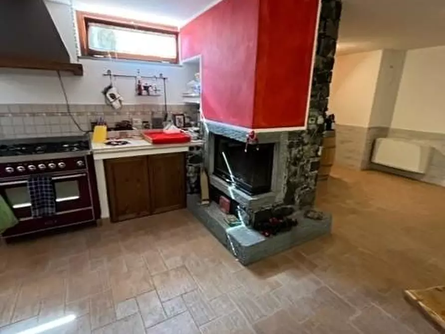 Immagine 19 di Casa trifamiliare in vendita  a Castelnuovo Magra