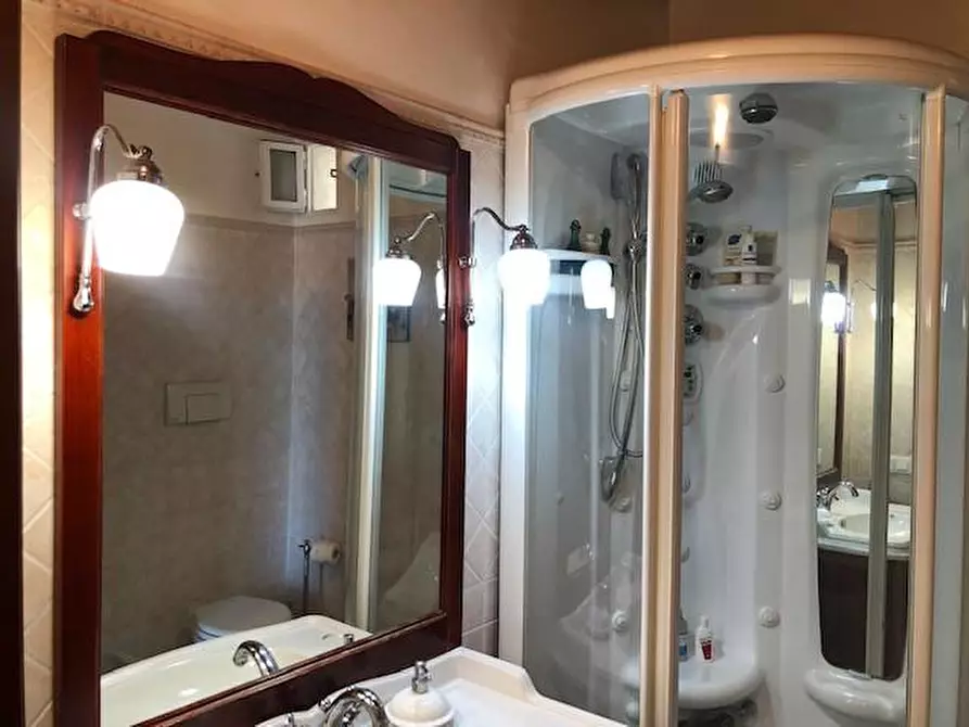 Immagine 20 di Porzione di casa in vendita  a Empoli