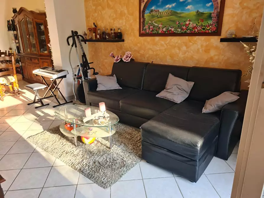 Immagine 3 di Villetta a schiera in vendita  a Carrara