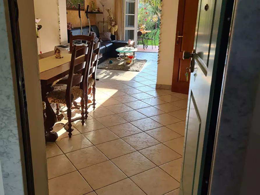 Immagine 6 di Villetta a schiera in vendita  a Carrara