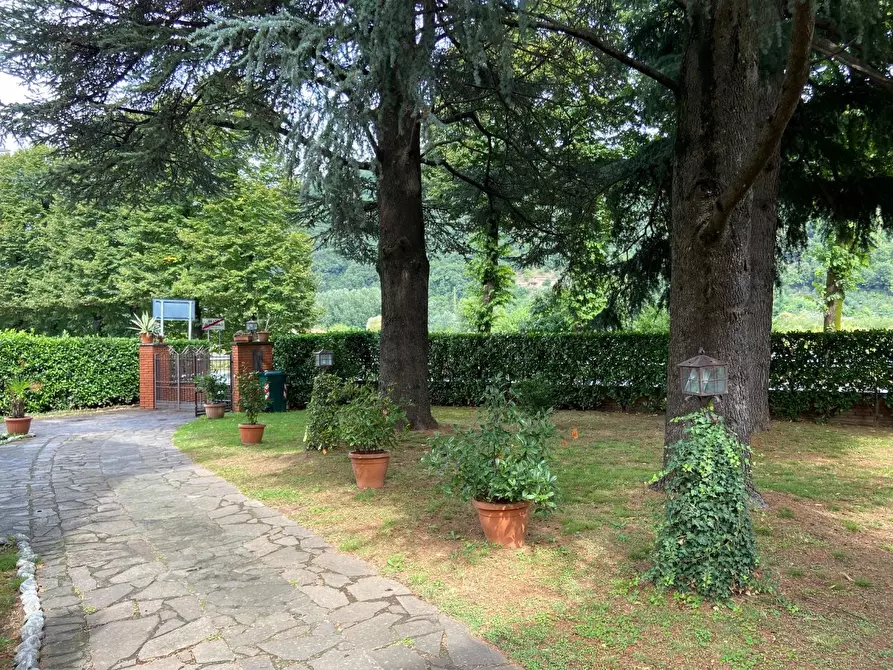 Immagine 31 di Villa in vendita  a Lucca