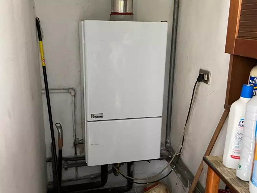 Immagine 32 di Villa in vendita  a Lucca