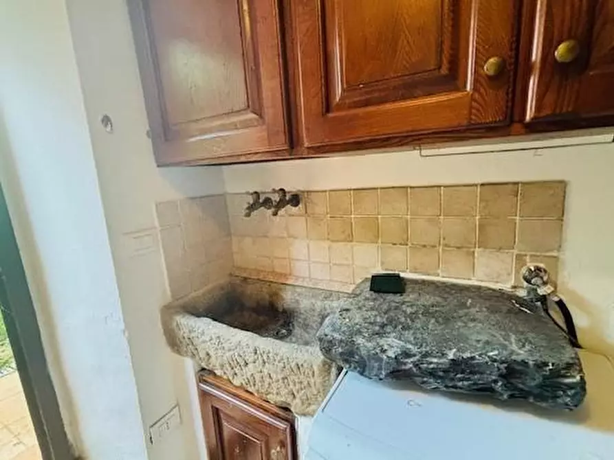 Immagine 21 di Casa semindipendente in vendita  a Livorno