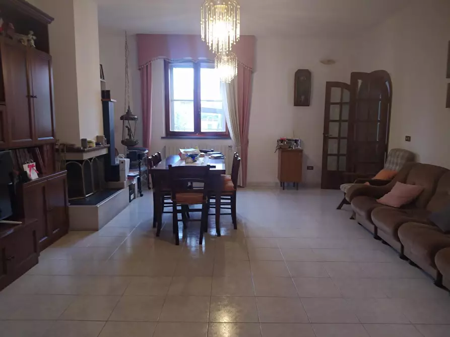 casa indipendente in vendita a Cascina in zona Navacchio