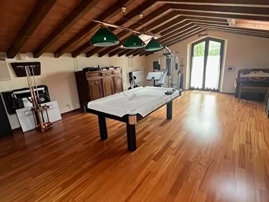 Immagine 16 di Villa in vendita  a Castelnuovo Magra