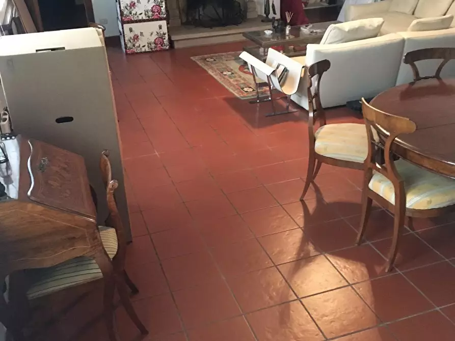 Immagine 13 di Villa in vendita  a Castelnuovo Magra