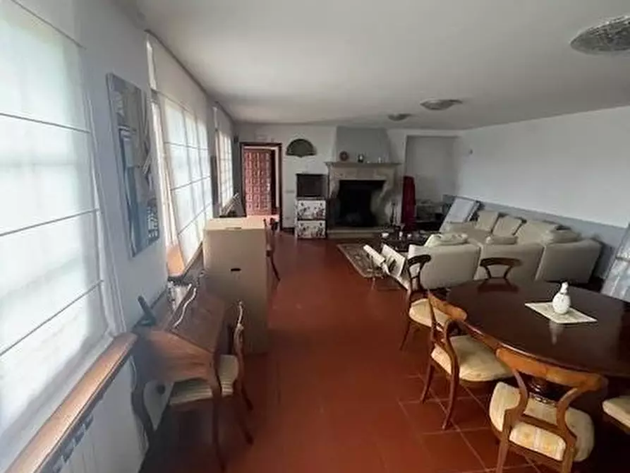 Immagine 21 di Villa in vendita  a Castelnuovo Magra