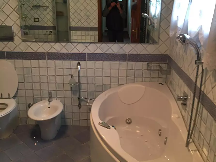 Immagine 15 di Villa in vendita  a Castelnuovo Magra