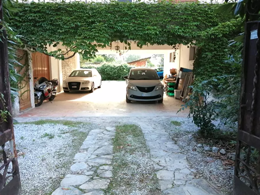 Immagine 1 di Villa in vendita  a San Giuliano Terme