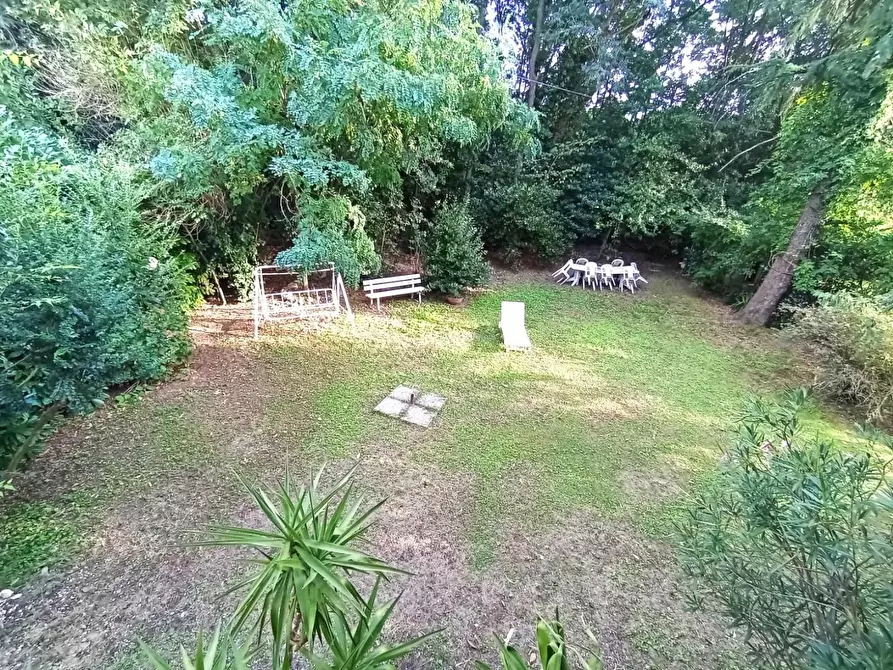 Immagine 4 di Villa in vendita  a San Giuliano Terme