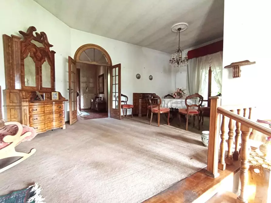 Immagine 19 di Villa in vendita  a San Giuliano Terme