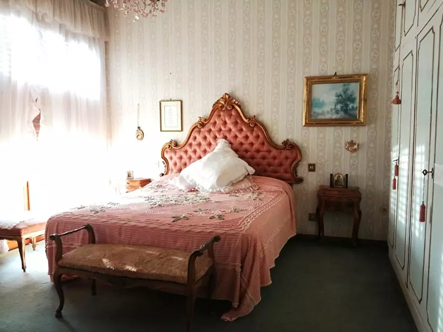 Immagine 31 di Villa in vendita  a San Giuliano Terme