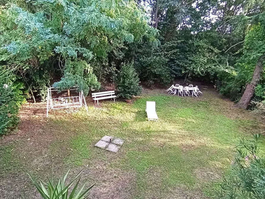 Immagine 5 di Villa in vendita  a San Giuliano Terme