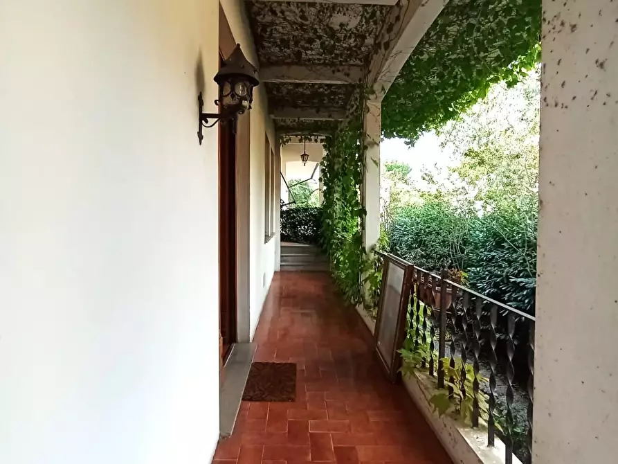 Immagine 37 di Villa in vendita  a San Giuliano Terme