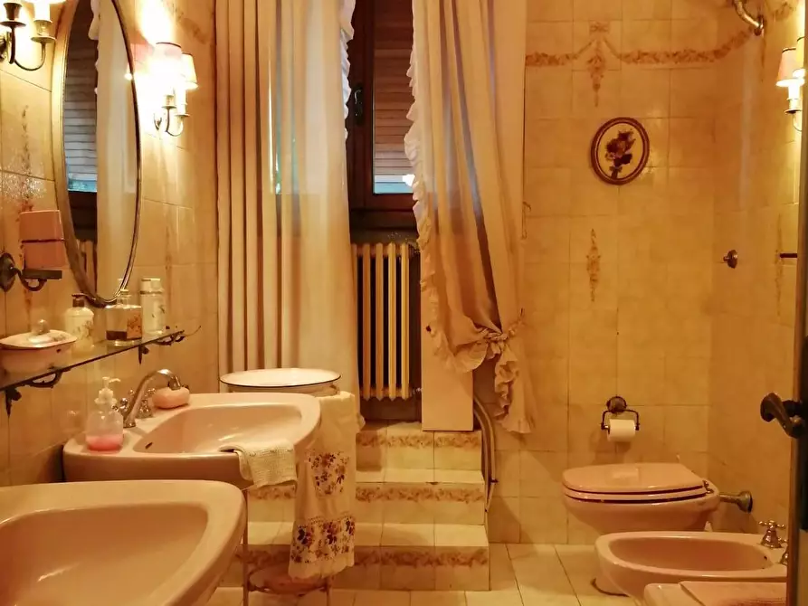 Immagine 60 di Villa in vendita  a San Giuliano Terme