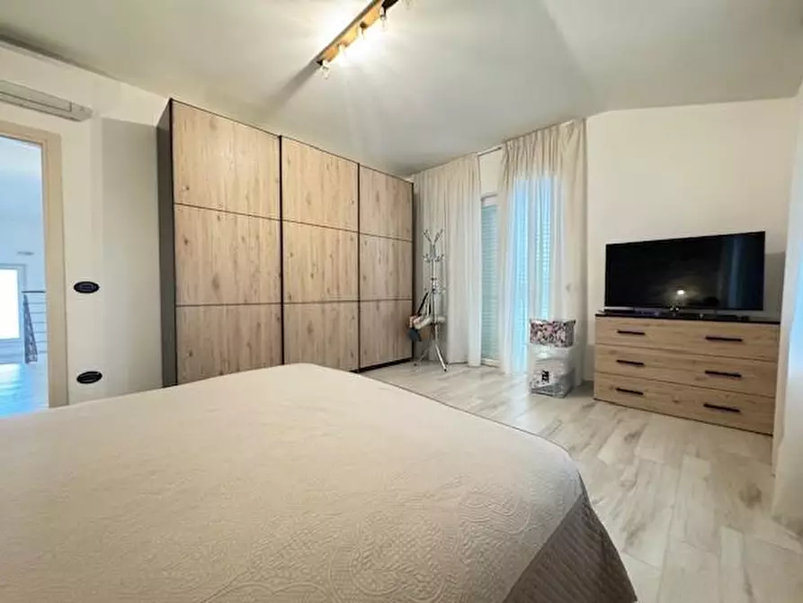 Immagine 8 di Casa bifamiliare in vendita  a Forte Dei Marmi