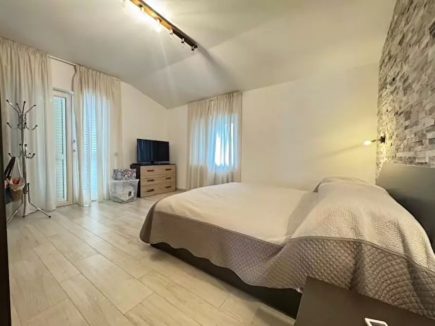 Immagine 10 di Casa bifamiliare in vendita  a Forte Dei Marmi